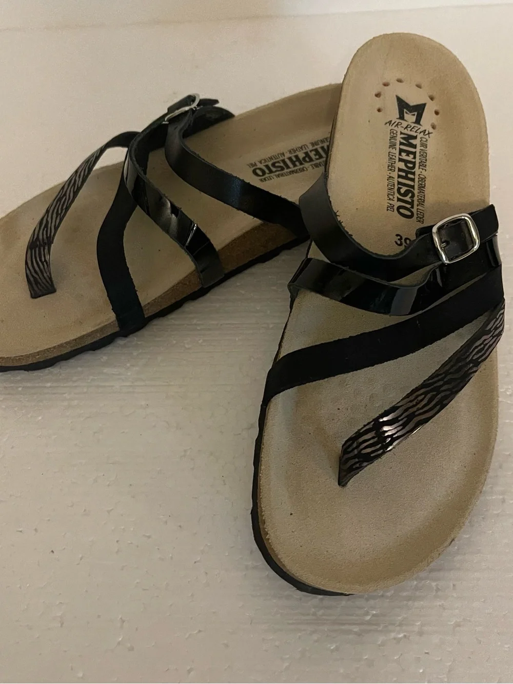 Brand New! Mephisto Natty Leather Strappy Sandals size 39 US 9 MSRP $135